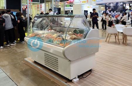 Khach-hang-thue-tu-dong-tai-hoi-cho