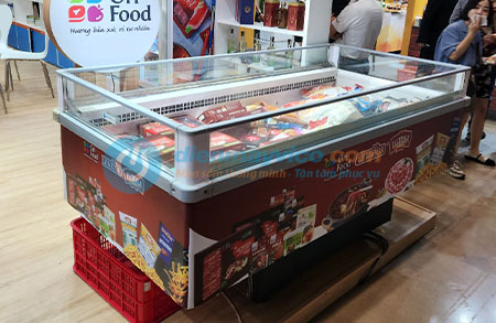 Khach-hang-thue-tu-dong