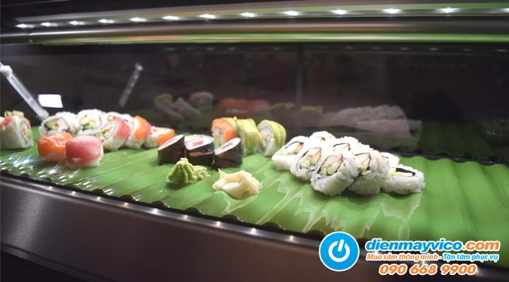 Bên trong tủ sushi Hoshizaki